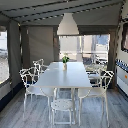 Przyczepa Kempingowa 6-osobowa Maszoperia Sun4hel Camping